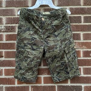 Lucky Brand Boy’s Camouflage Cargo Shorts Size 14